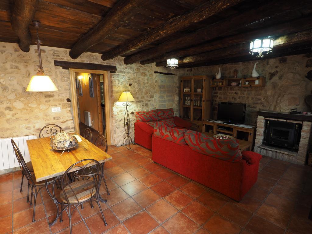 Casa Rural Sarmiento 큐빌라즈드산타마르타 외부 사진
